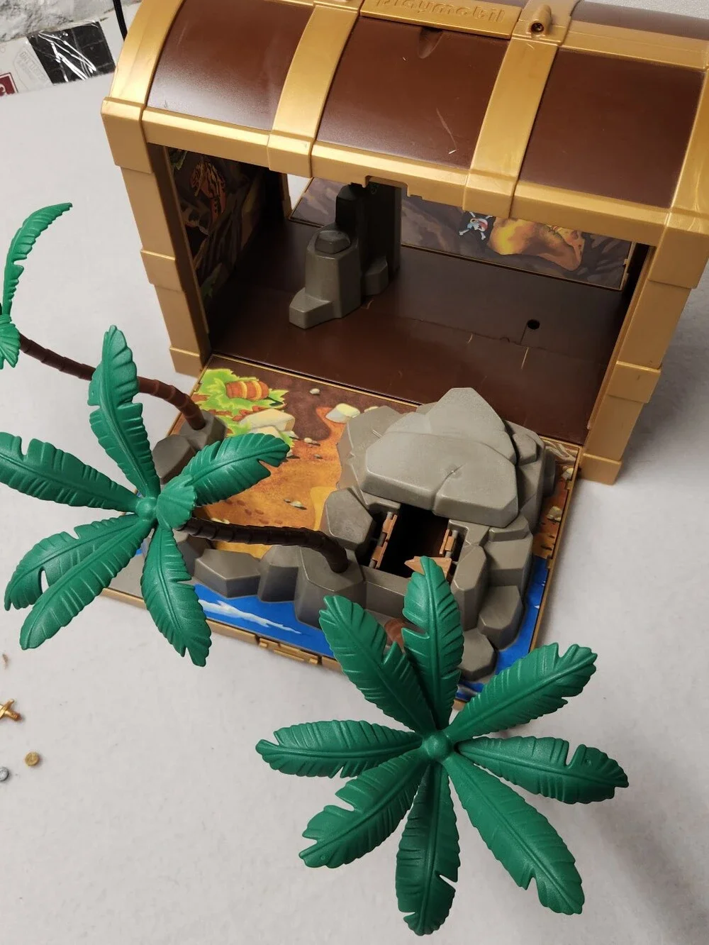 Playmobil Pirates Toy Lot Mixed Pieces Skull Rock Cave Treasure Chest Bundle